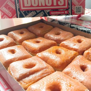 snack break! #sogood#squaredonuts#donuts#carmel